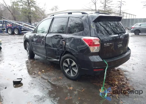2018 Subaru Forester 2.5I Premium z USA, uszkodzony, nr VIN JF2SJAGC8JH511536
